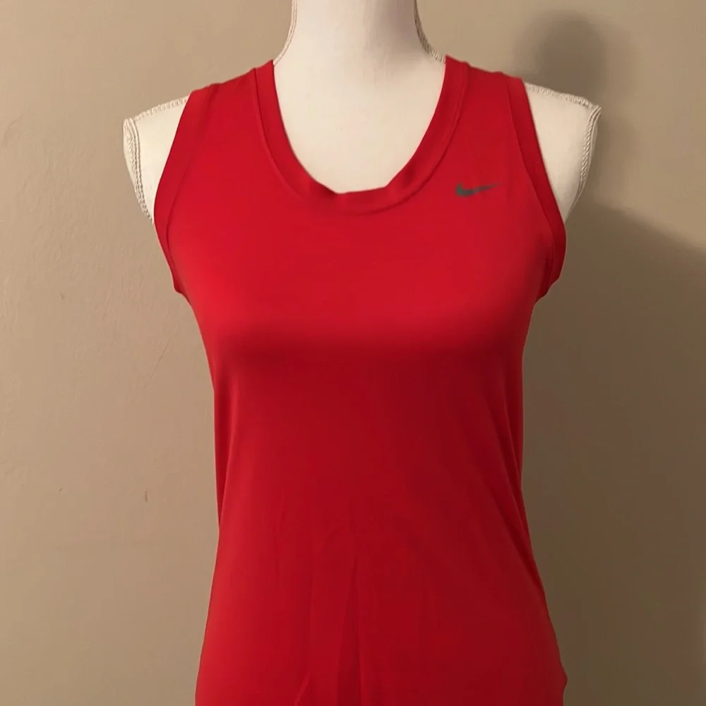 NIKE Dri Fit Tank